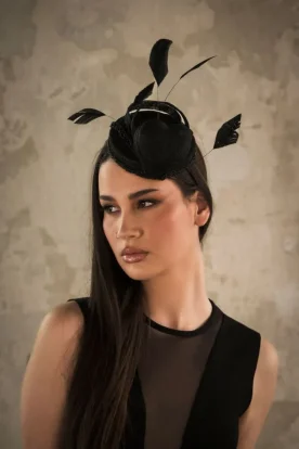 Leon - crni fascinator